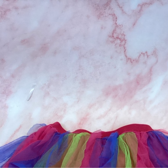 Shirt and skirt for sale not use much please Please please buy - Picture 3 of 5